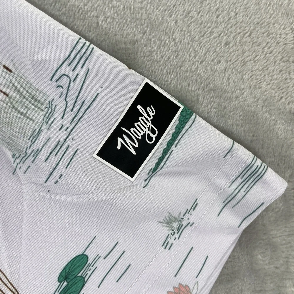 Waggle Golf Shirt Mens Medium Polo Performance Alligator Water Hazard AOP NWT - Picture 8 of 13